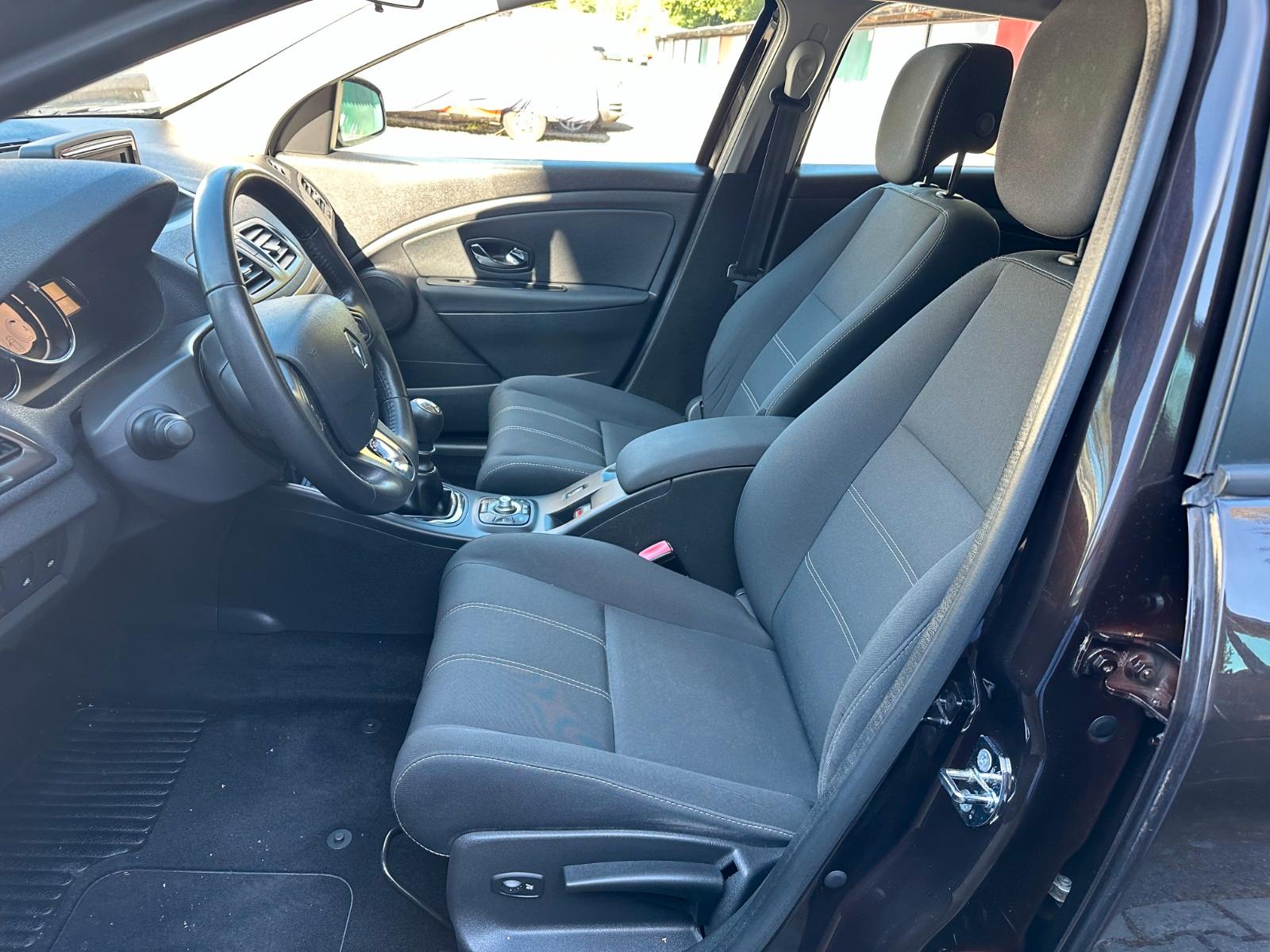 Renault Megane III Grandtour Paris