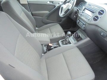 Volkswagen Tiguan - 10