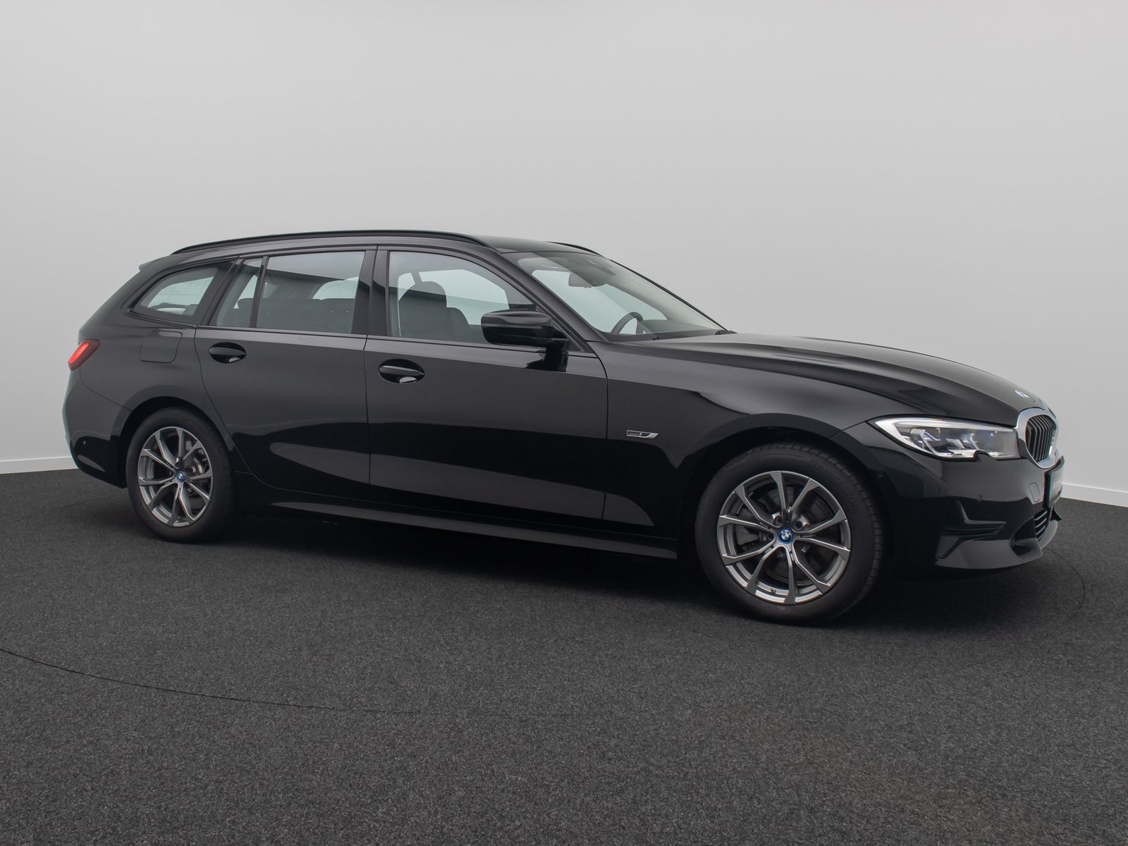 Fahrzeugabbildung BMW 320e xD Sport Line Kamera DAB Laser AHK Komfort