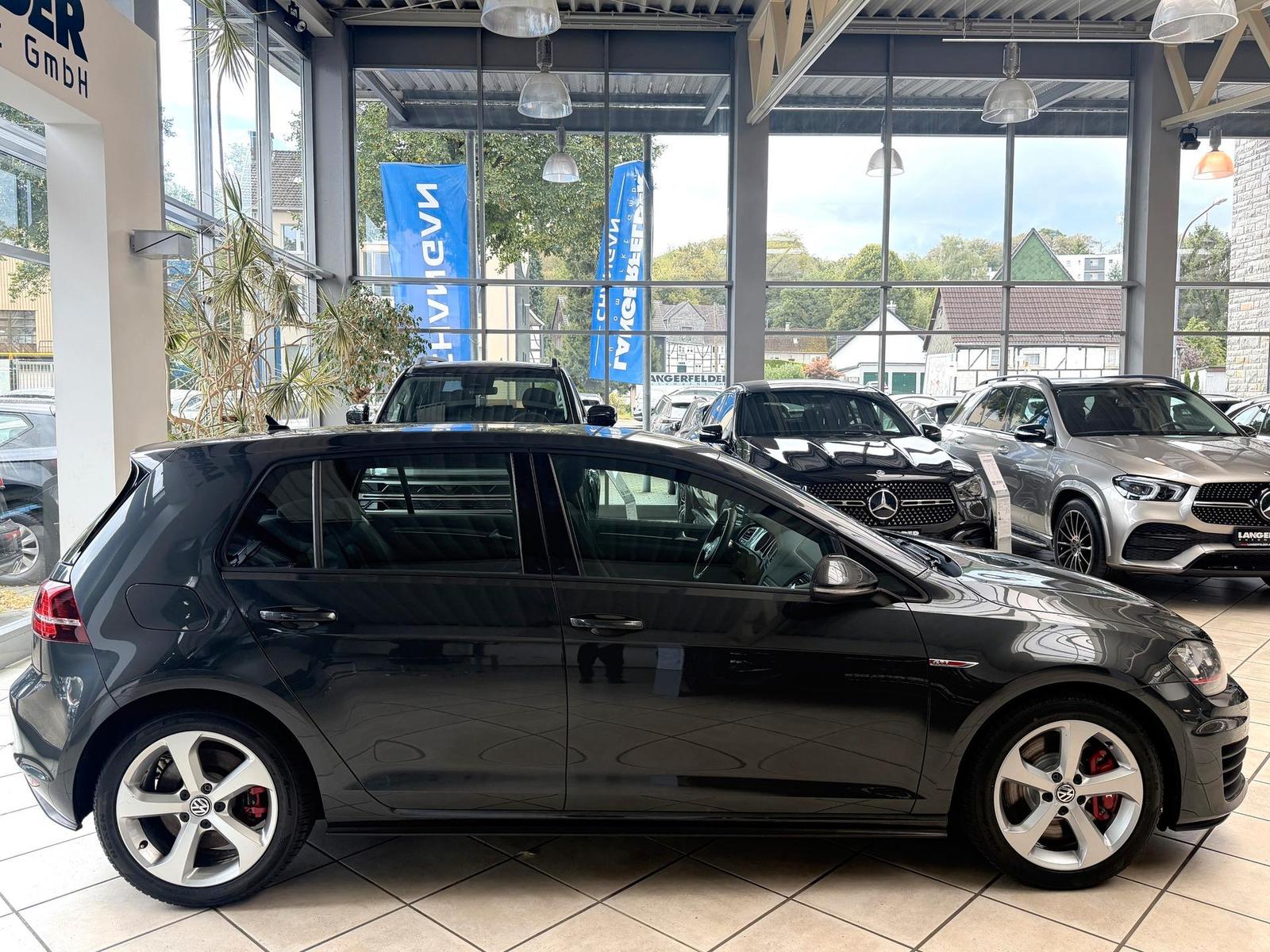 Volkswagen Golf 2.0 GTI Performance 1.HAND|KAMERA|SCHECKHFT