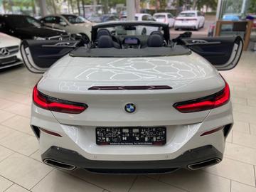 2019 BMW M8 — миниатюра 20