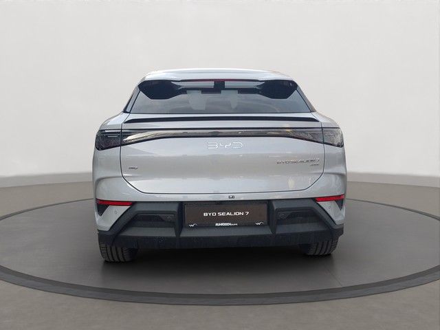 BYD SEALION 7