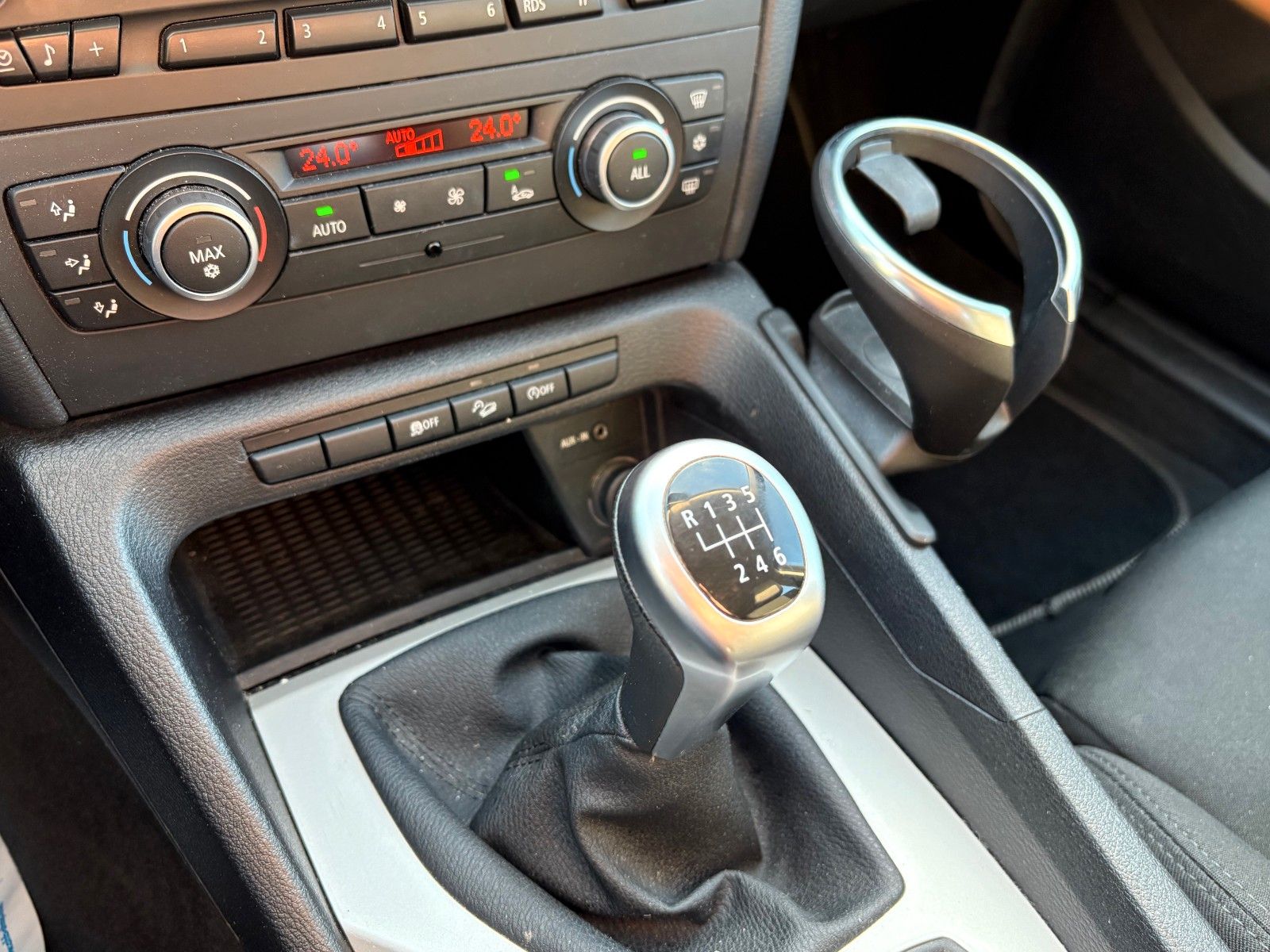 Fahrzeugabbildung BMW X1 xDrive20d xLINE Sportsitze 1.HAND SPORTFWK