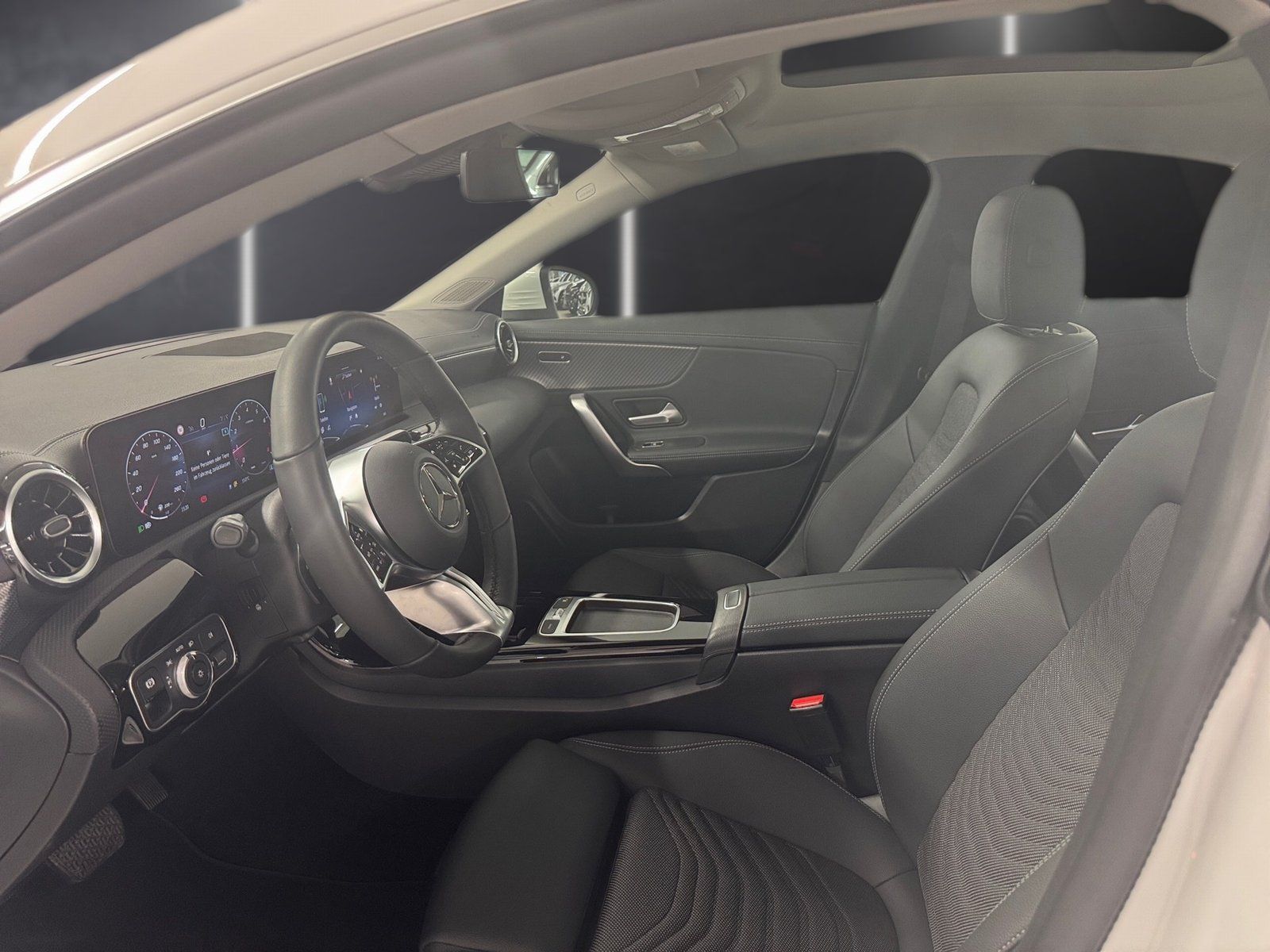 Fahrzeugabbildung Mercedes-Benz CLA 180 Progressive*Pano*LED*Kamera*CarPlay*MBUX