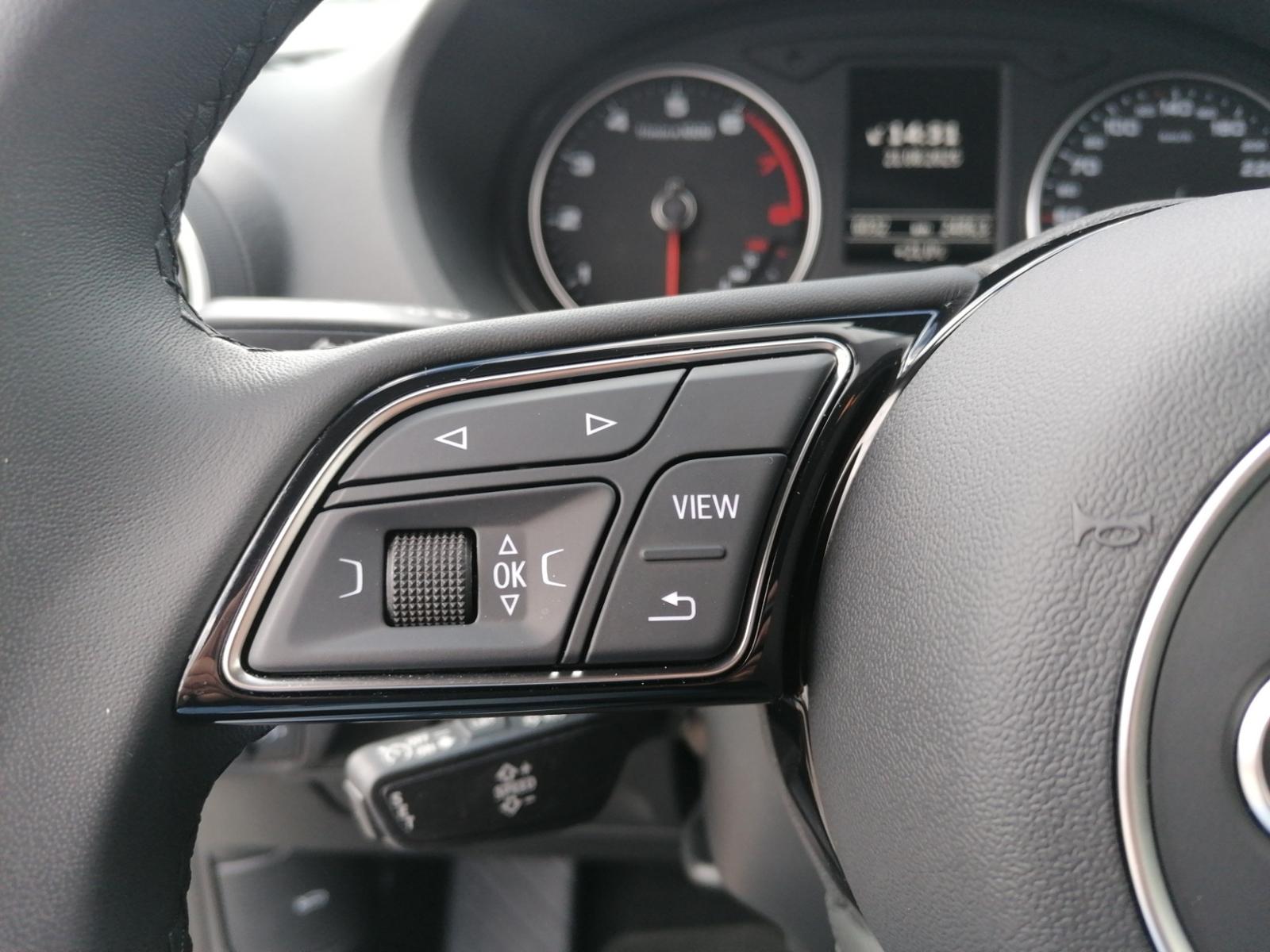 Audi Q2 35 TFSI S tronic S Line LED+NAVI+SHZG+