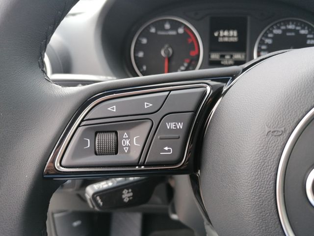 Q2 35 TFSI S tronic S Line LED+NAVI+SHZG+