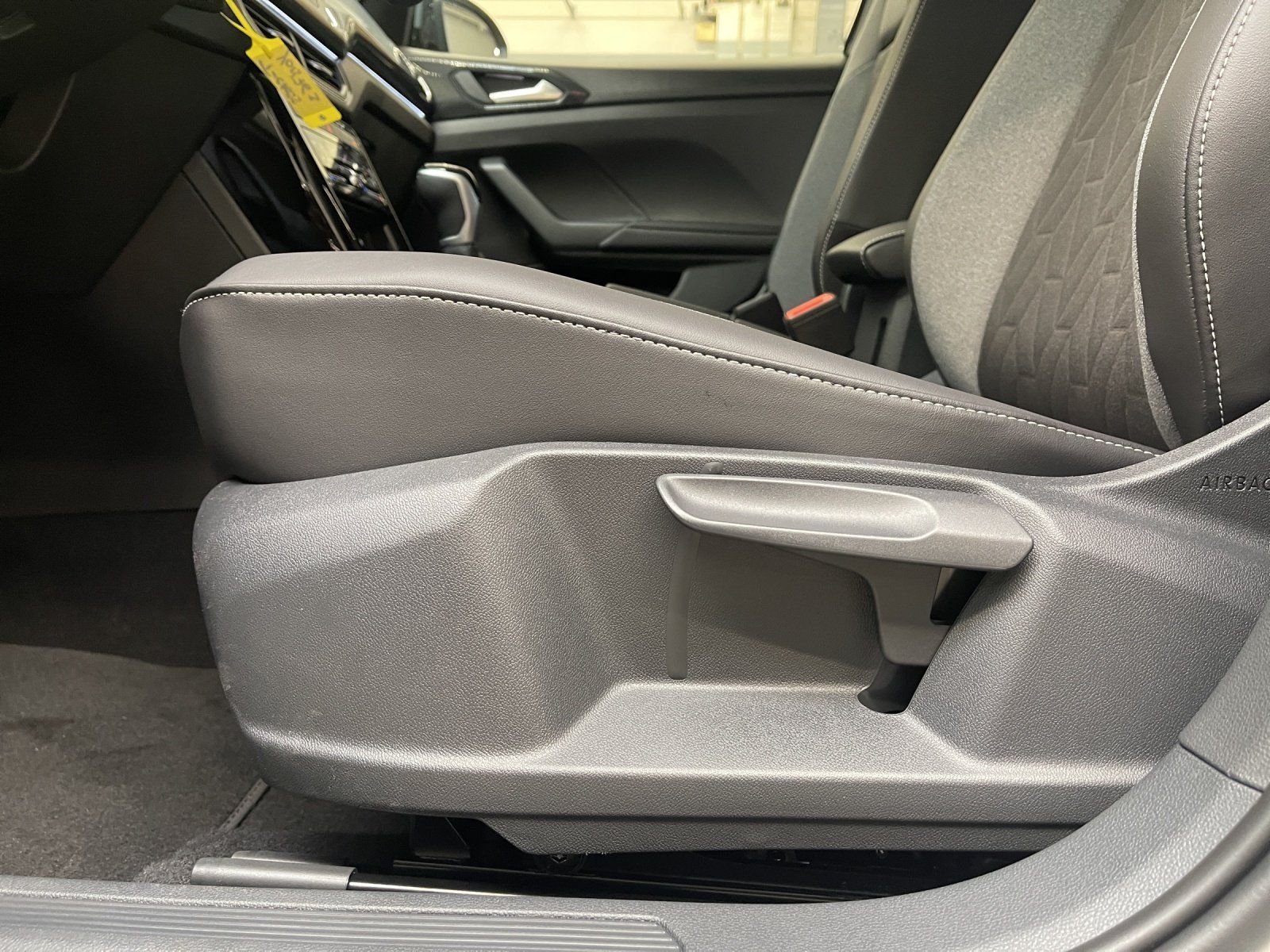 Volkswagen T-Cross - Bild 10