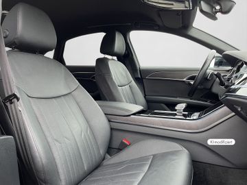 Audi A8 - 4