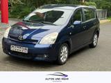 Toyota Corolla Verso 2.2 D-4D Executive Klima Navi - Toyota Corolla Verso mit Diesel-Antrieb: 2.2