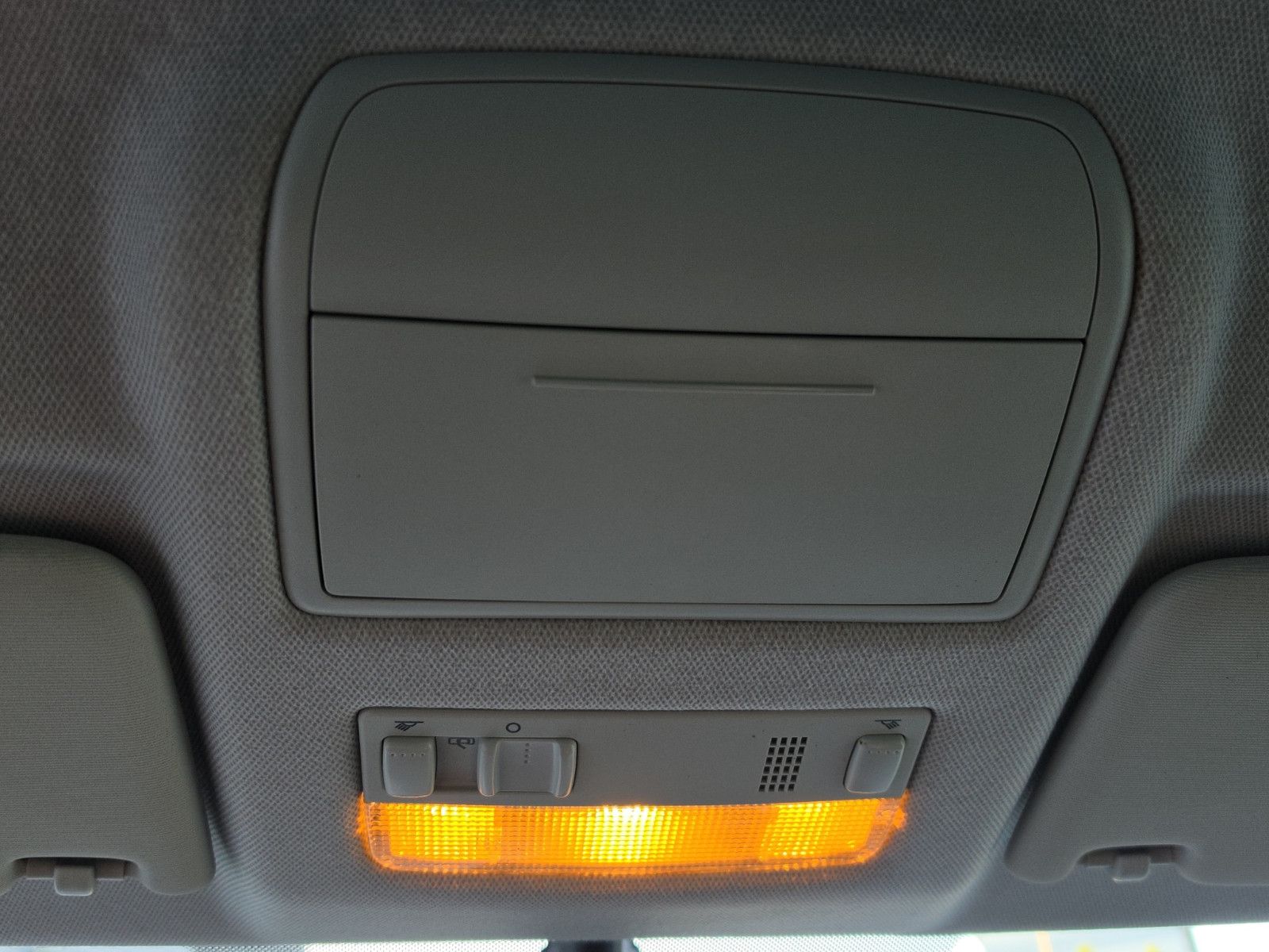 Fahrzeugabbildung SEAT Toledo Style TÜV SERVICE NEU
