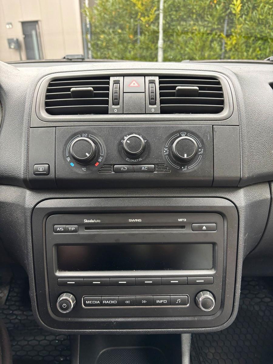 Skoda Fabia 2010 — photo 12