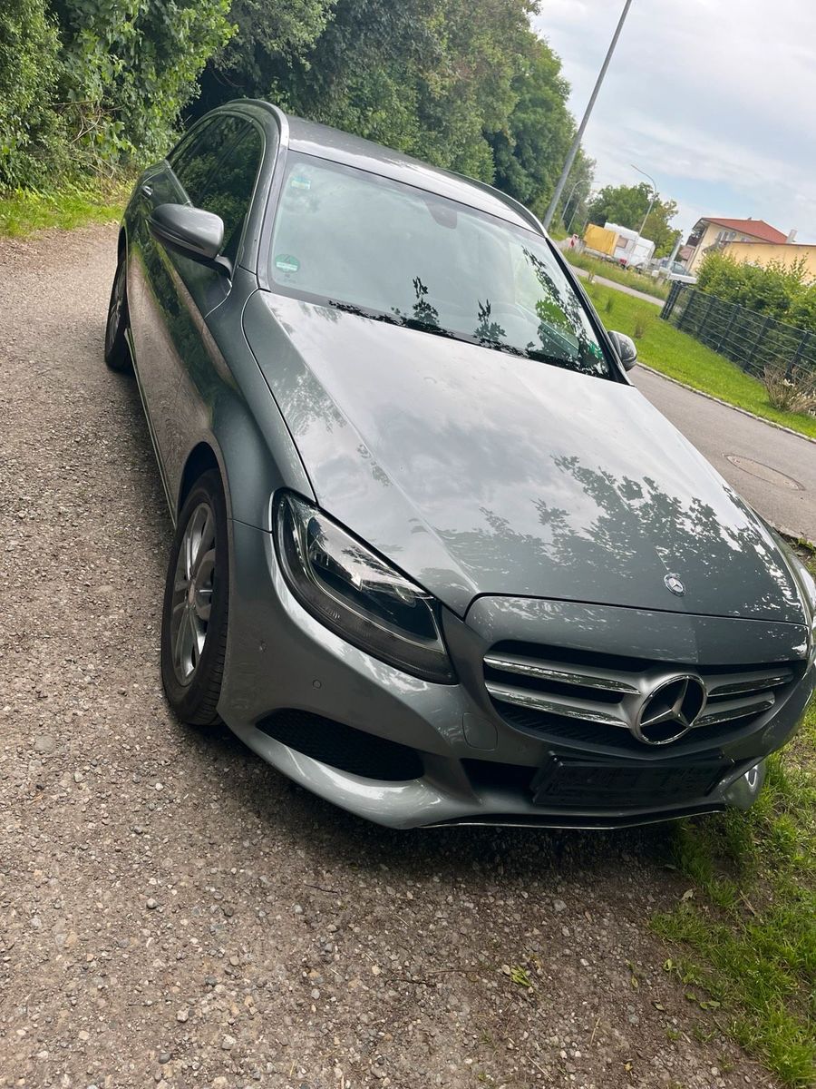 MERCEDES-BENZ Mercedes C Klasse 250 D. 4 Matic Automatik...
