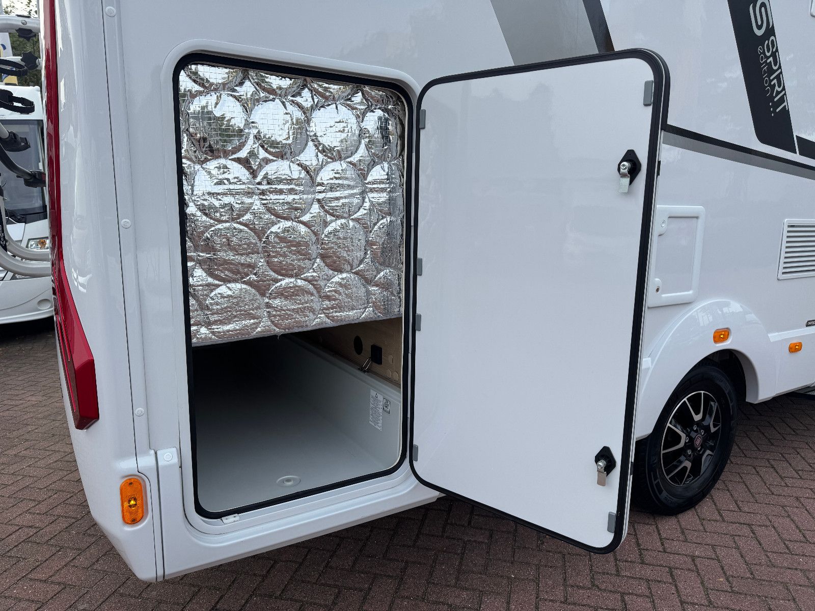 Fahrzeugabbildung Rapido ITINEO SB 740 SPIRIT EDITION LUFTFEDERUNG 2KLIMA