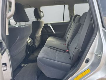 Toyota Land Cruiser - 10