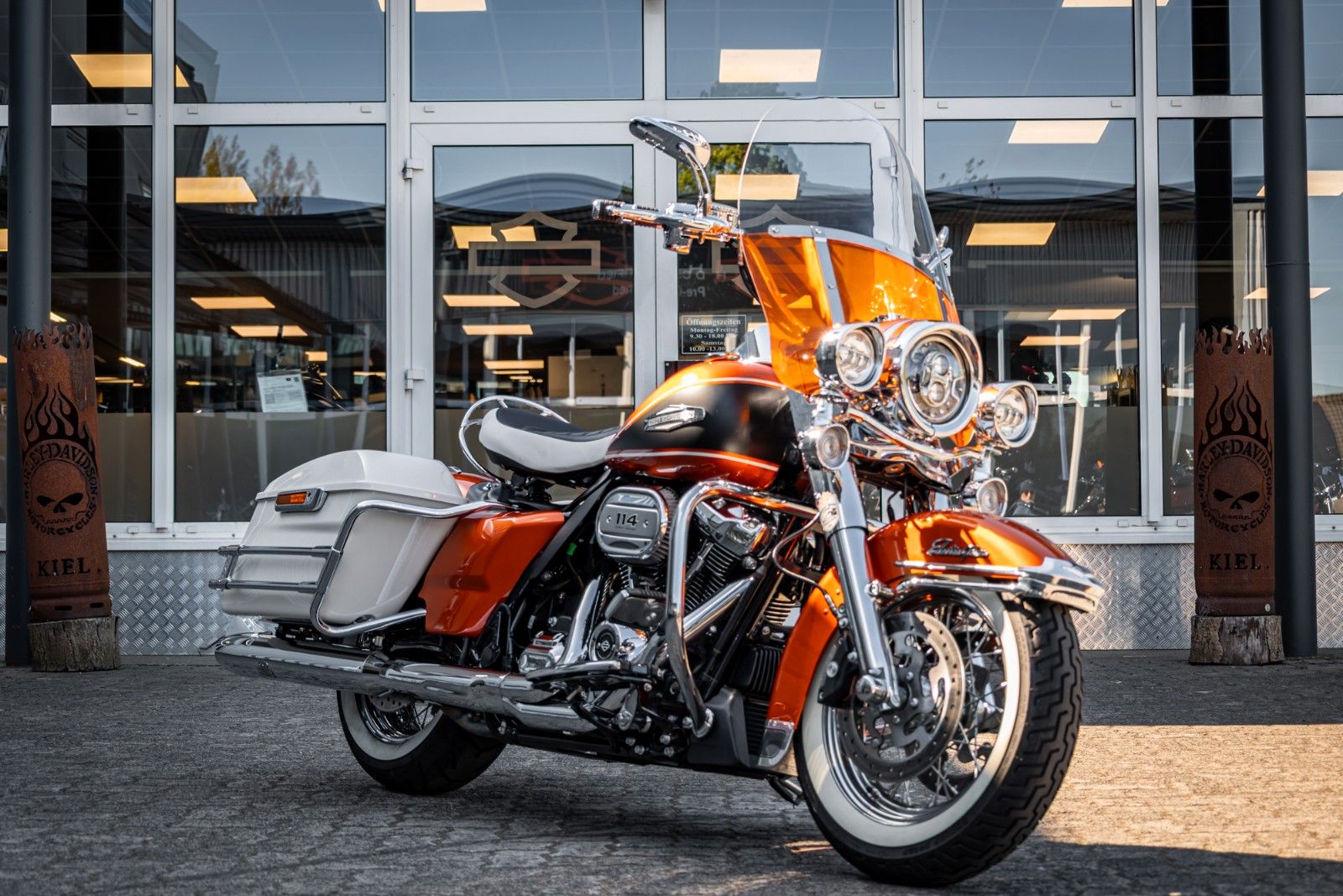 Fahrzeugabbildung Harley-Davidson Electra Glide Highway King  - JEKILL&HYDE  -