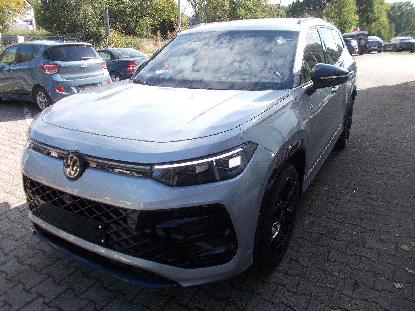 Volkswagen Tayron 2.0 TDI 142 kW 4Motion R-Line 7 - Sitzer foto 2