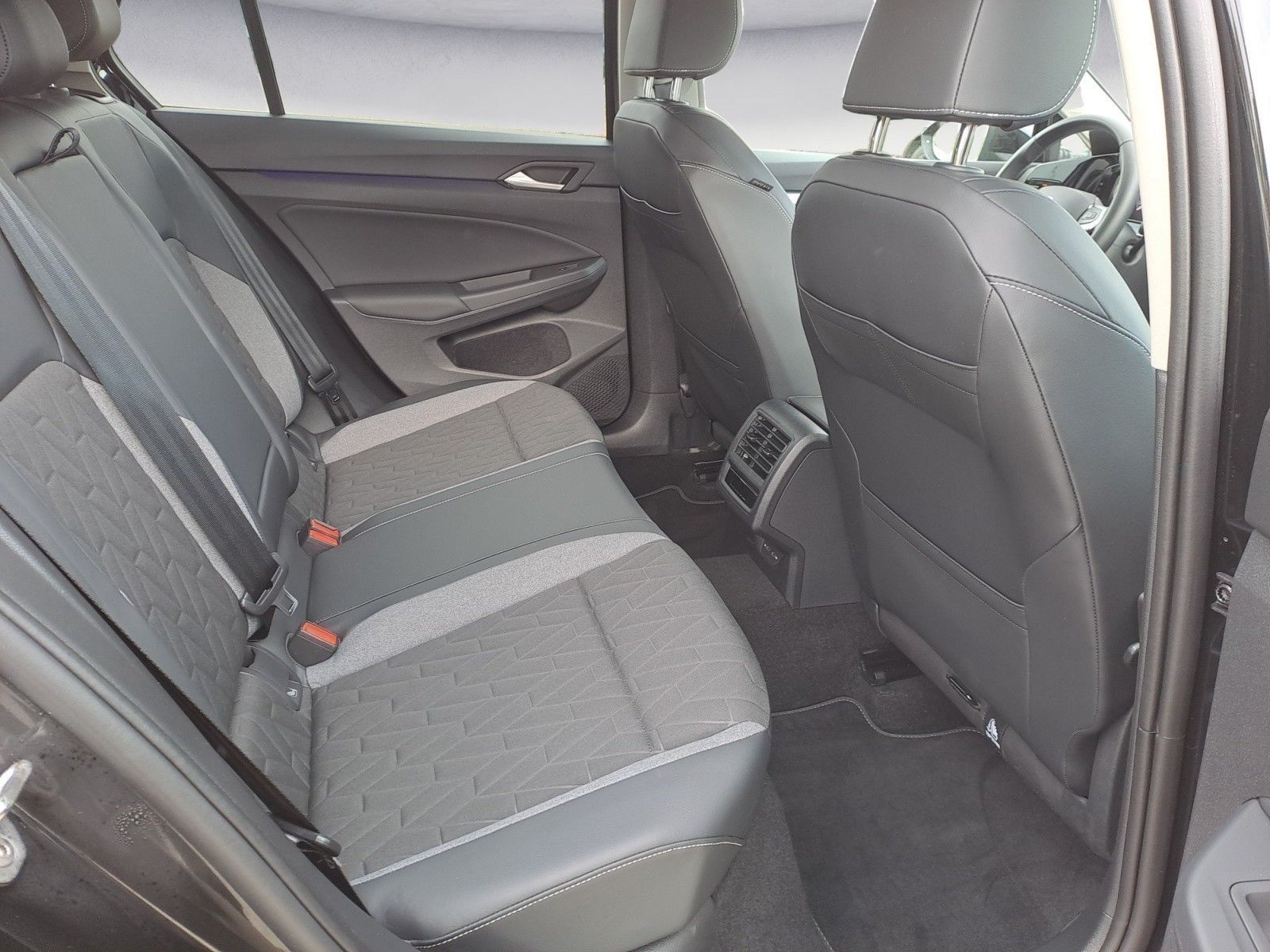 Volkswagen Golf - Bild 14