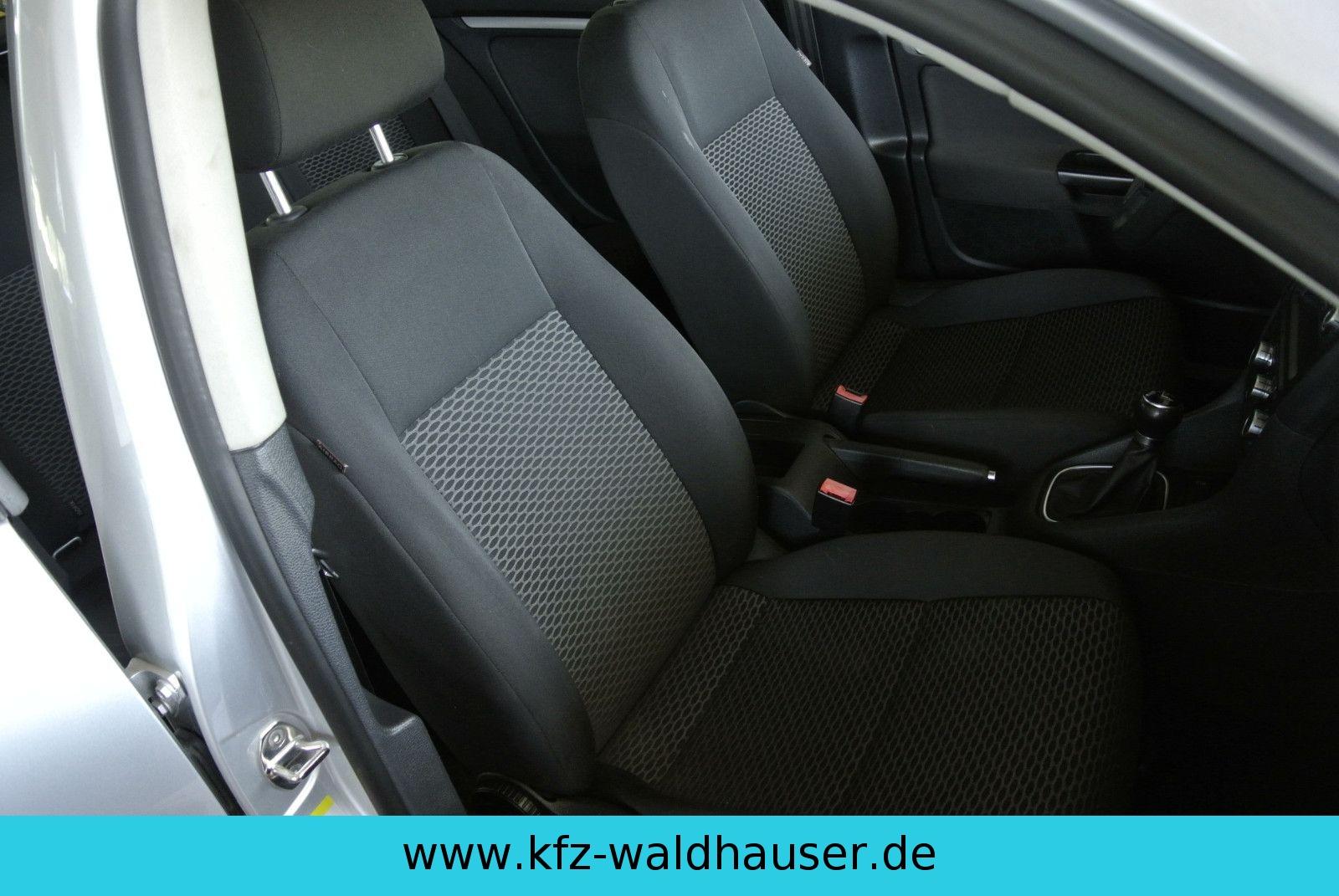 Volkswagen Golf 2011 — photo 40