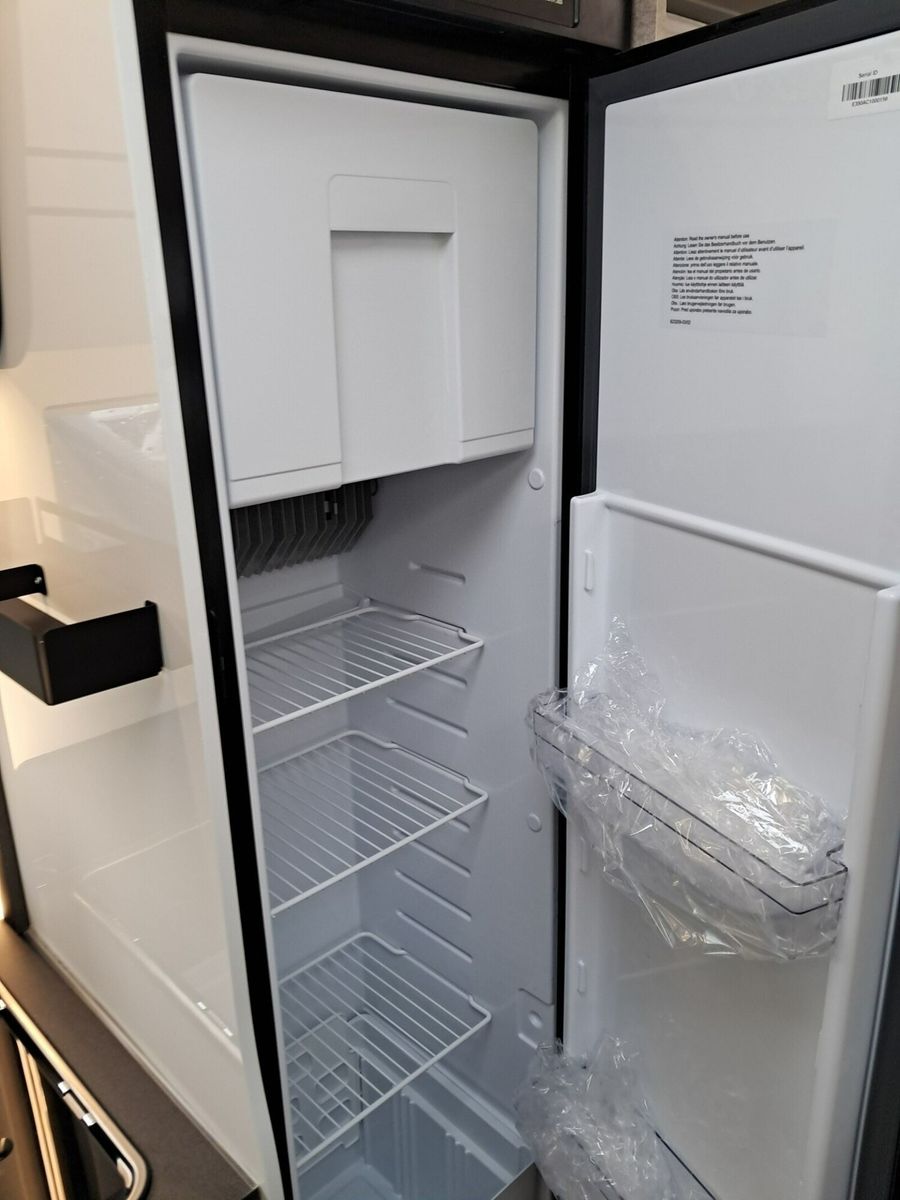 Fahrzeugabbildung Forster T F699 EB LTE,Solar,Markise,Lithium,Hubbett