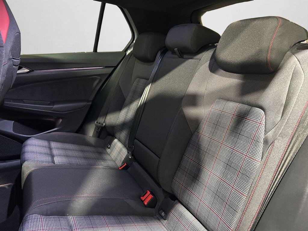 Volkswagen Golf 13
