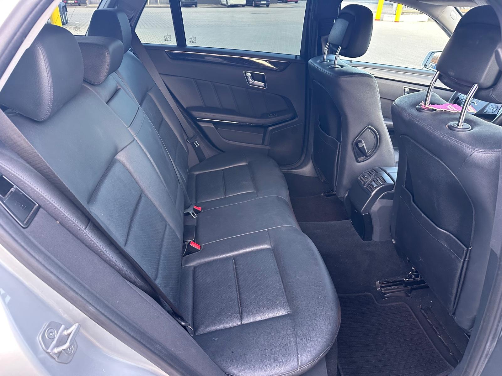 Mercedes-Benz E220 2010 — photo 14
