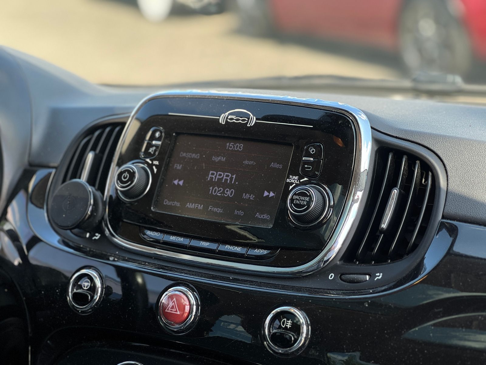 Fahrzeugabbildung Fiat 500 Lim. Lounge PANO KLIMA ALU TEMP