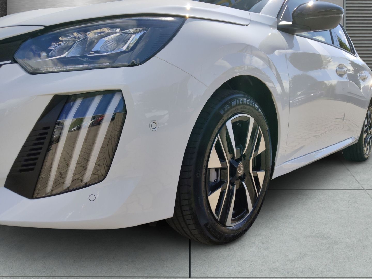 Peugeot 208 - Bild 4