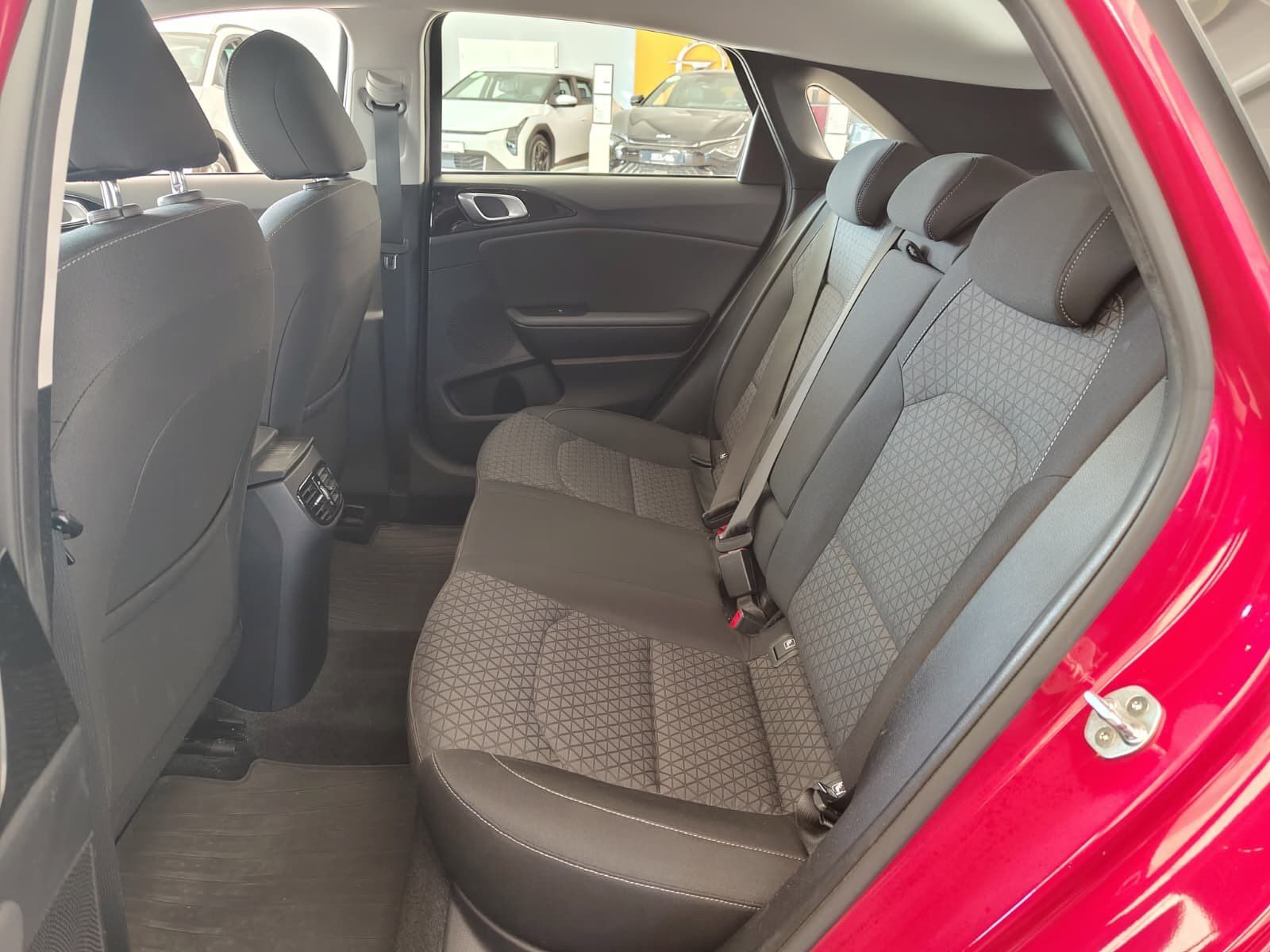 KIA cee'd Ceed 1.4 T-GDI Spirit Navi JBL Kamera – Bild 9