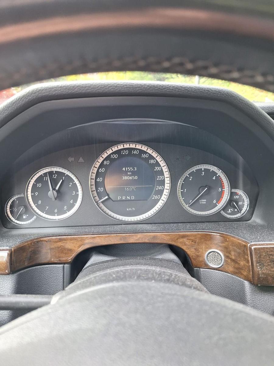 Mercedes-Benz E220 2010 — photo 5