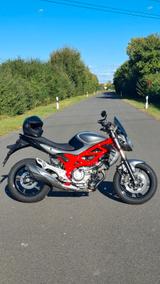 Suzuki Gladius, SFV650A, Reifen NEU,  letzter Monat - SUZUKI 650 R