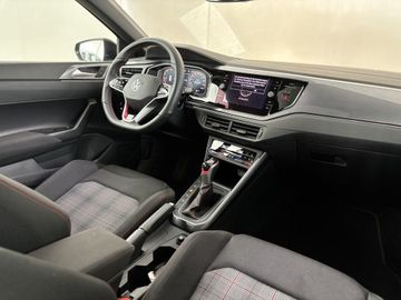 Fotografie 10 des VW Polo 2.0 TSI DSG GTI