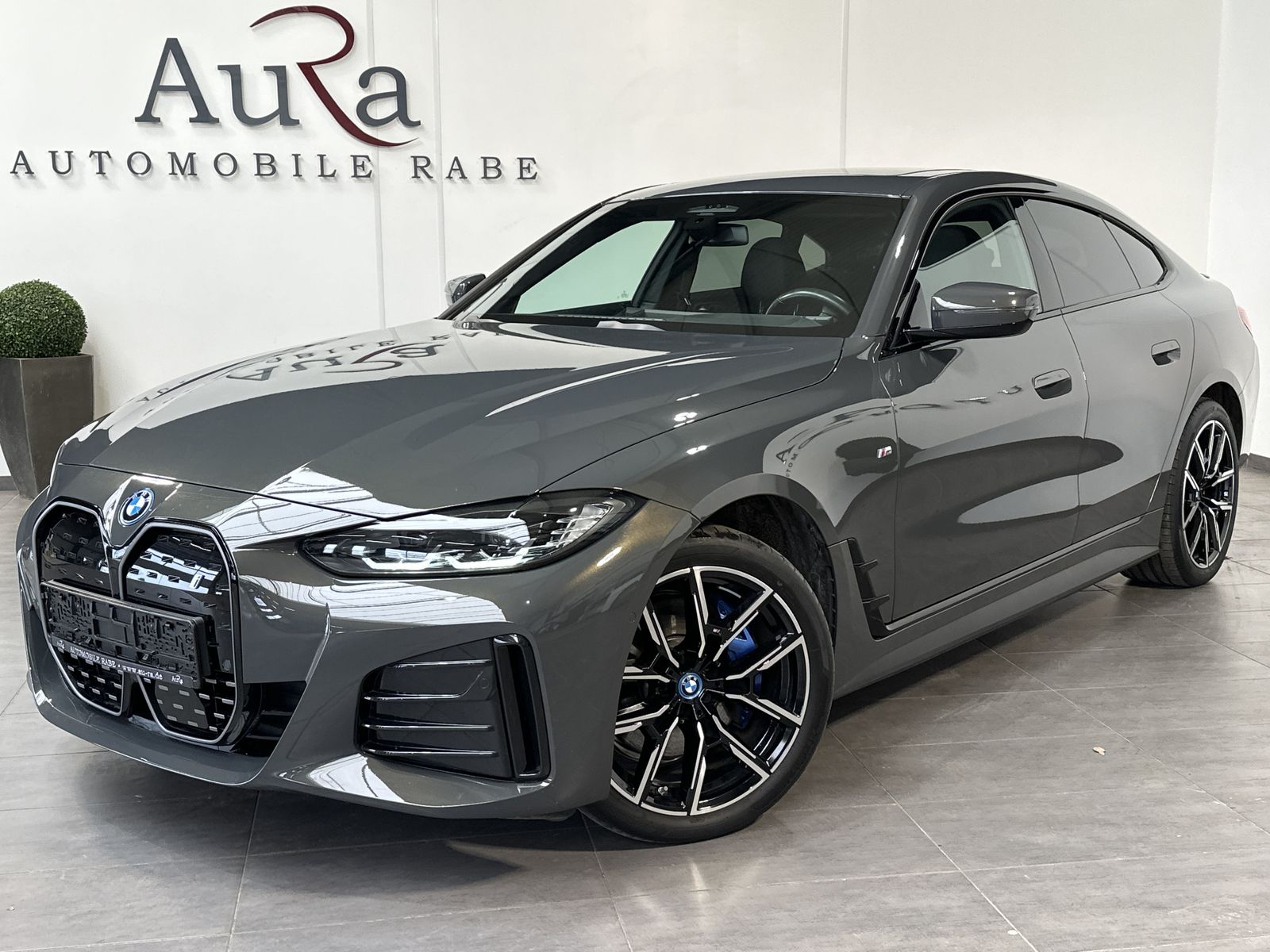Fahrzeugabbildung BMW i4 40 eDrive M-Sport Pro NAV+LASER+PANO+ACC+19ZO