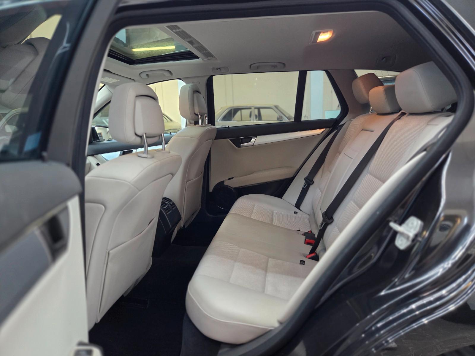 Mercedes-Benz C200 2008 — photo 12