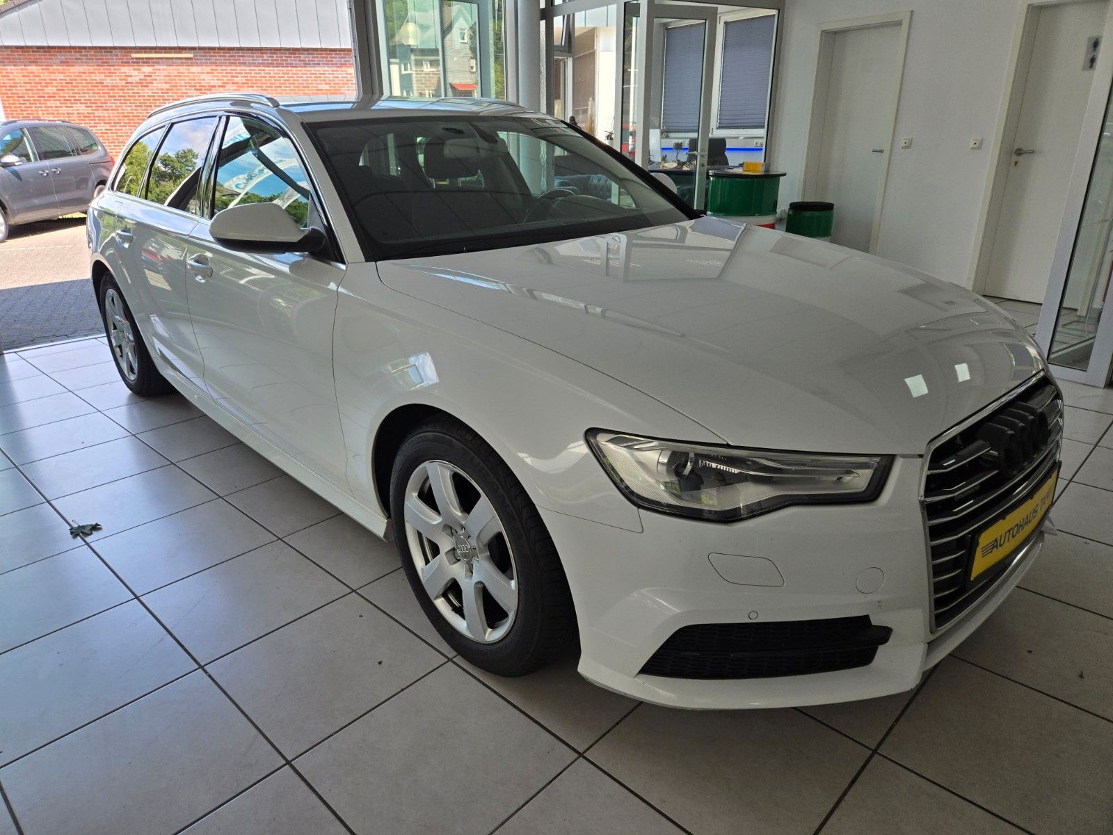 Fahrzeugabbildung Audi A6 Avant 2.0 TDI quattro