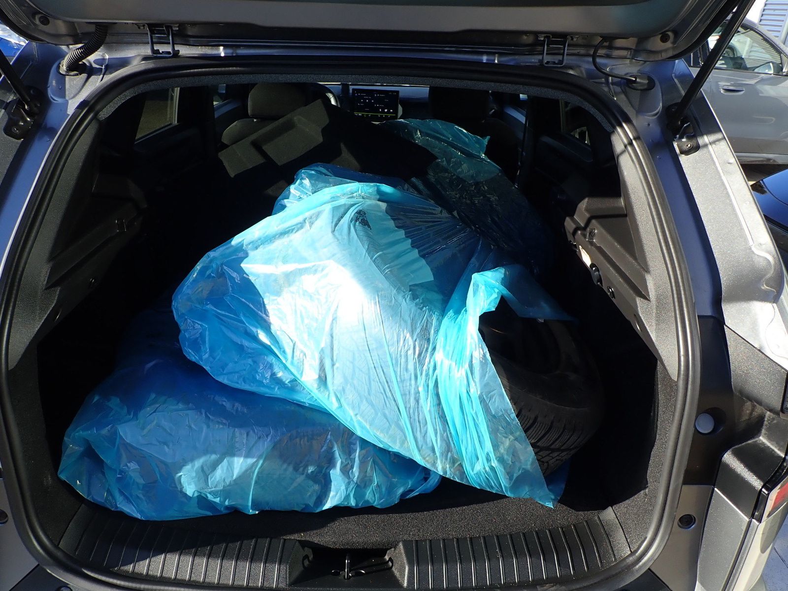 Fahrzeugabbildung Dacia Duster Hybrid 140 Journey