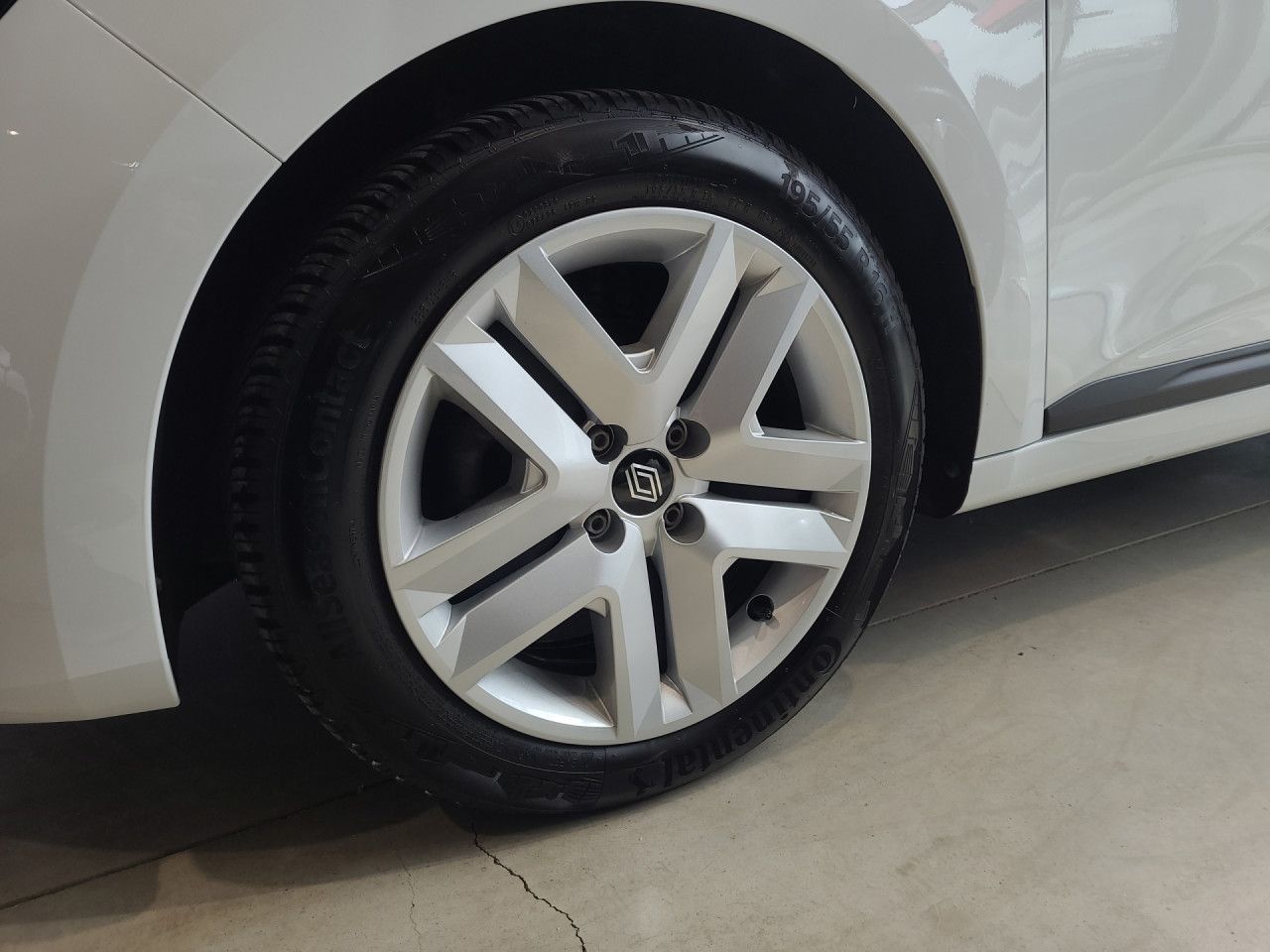 Renault Clio - Bild 19