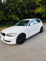 BMW 116d -2010 - BMW 116 aus 2010 mit Diesel-Antrieb: Limousine