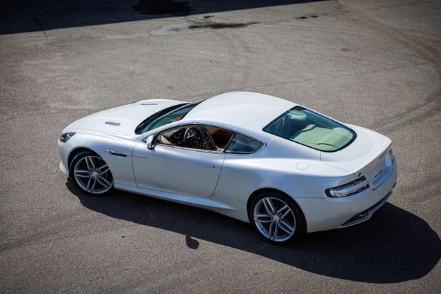 Aston Martin DB9 6.0 Coupe - V12 - NEU