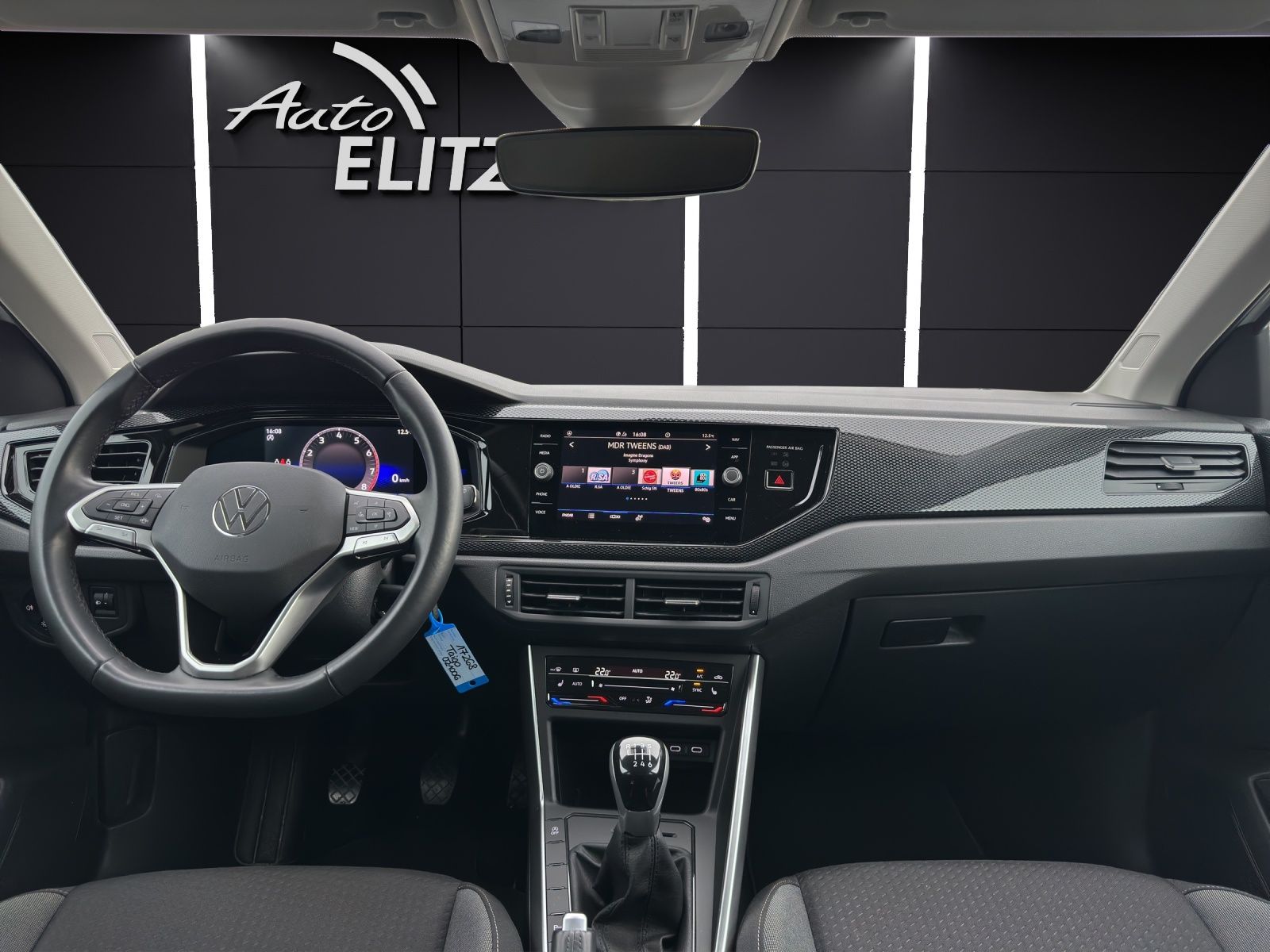 Fahrzeugabbildung Volkswagen Taigo Life TSI LED SH DAB+ PDC
