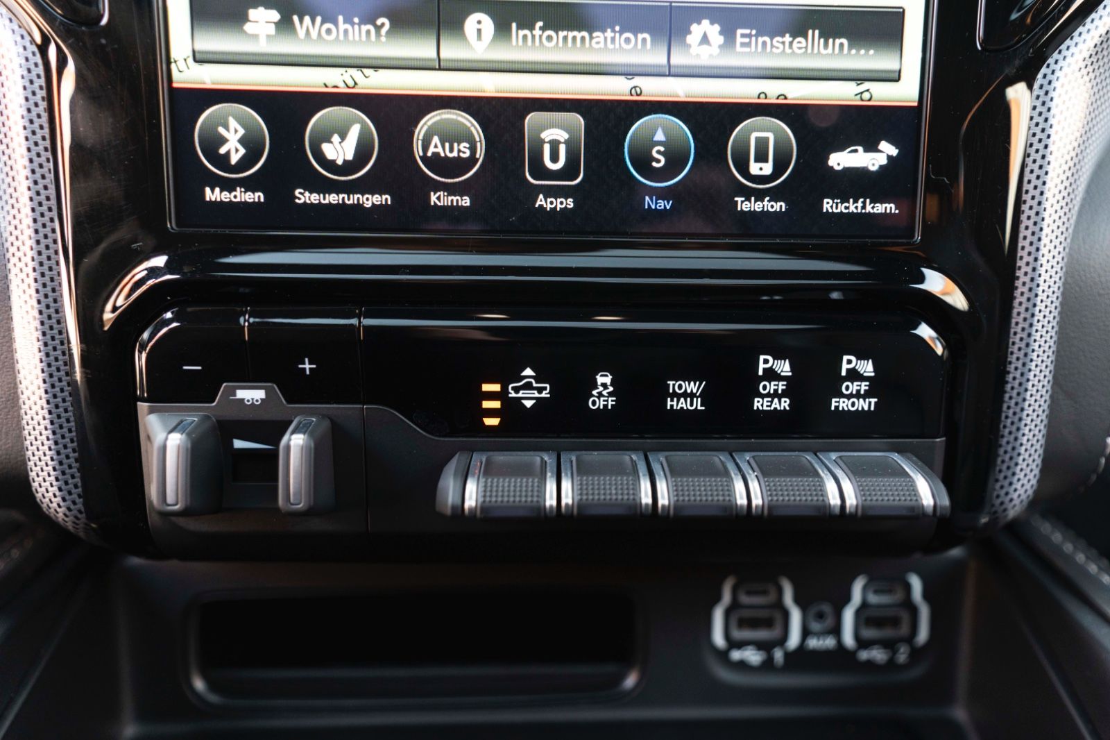 Fahrzeugabbildung Dodge RAM 1500 Limited H&K ACC 360° LED LUFTFEDERUNG