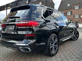 BMW X7 30d *M-SPORT*MASSAGE-AHK-7SITZER-SITZLÜFTUNG- - gebrauchte BMW X7 aus dem Jahr 2019