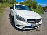 Mercedes-Benz CLA220 Shooting Brake nahe Vollausstat. 4MATIC - Mercedes-Benz CLA 220 Shooting Brake aus 2015