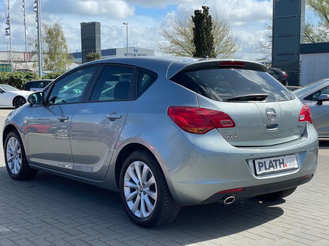 Opel Astra  J Lim. 5-trg. 150 Jahre Opel