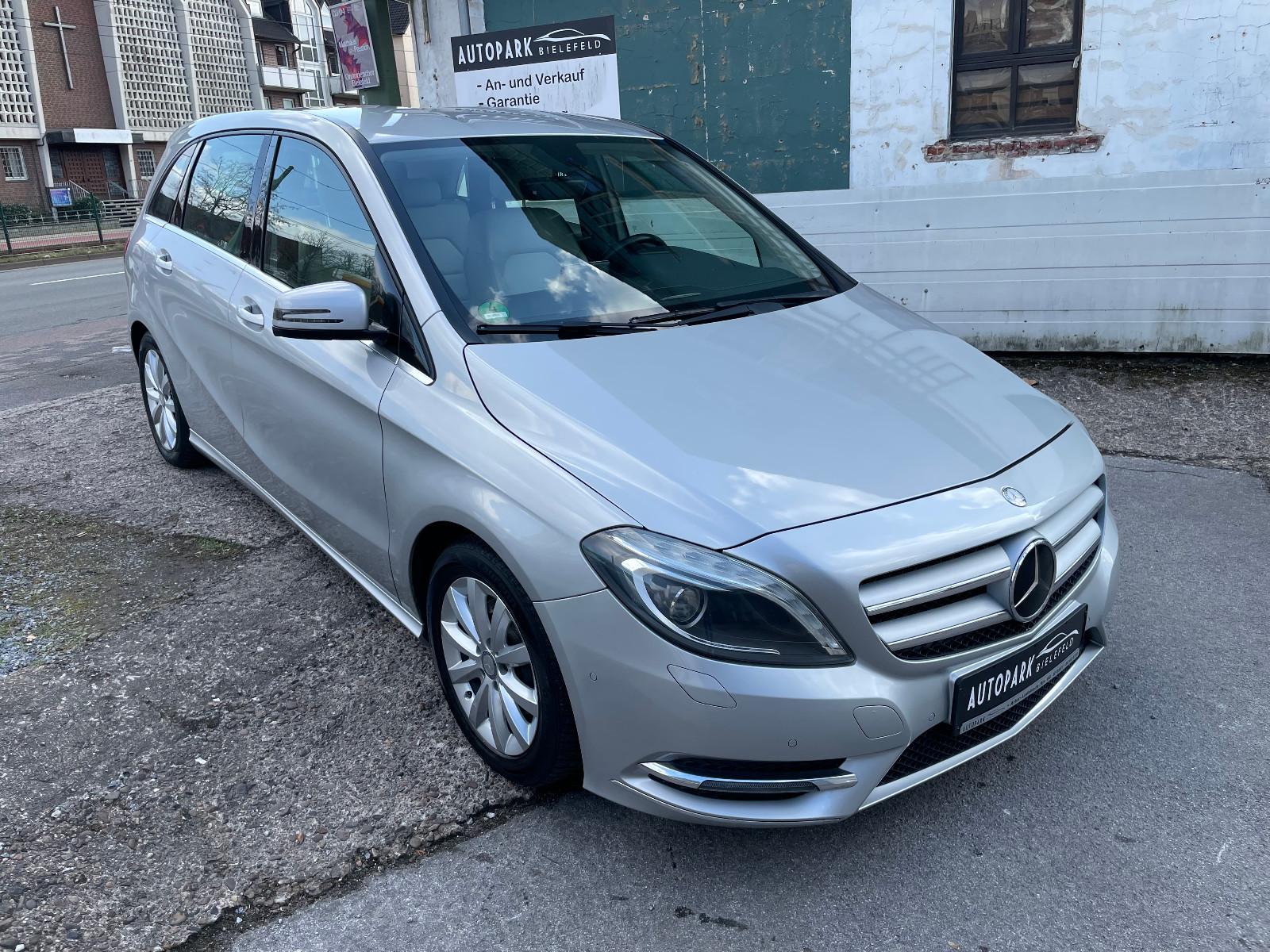Mercedes-Benz B 180 CDI BlueEFFICIENCY / NAVI / LEDER / SHZ. /