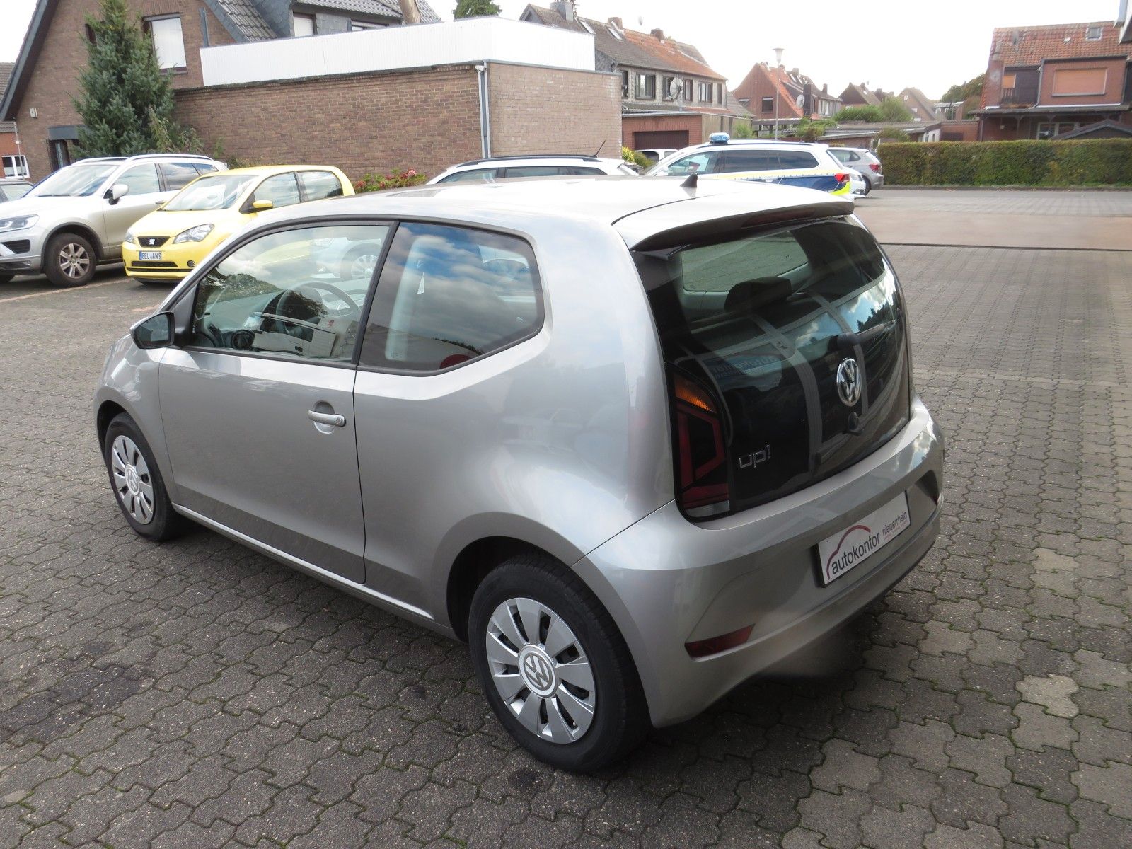 Fahrzeugabbildung Volkswagen up! move up!  KLIMA TELVOR MET. GJ-REIFEN 1.Hd