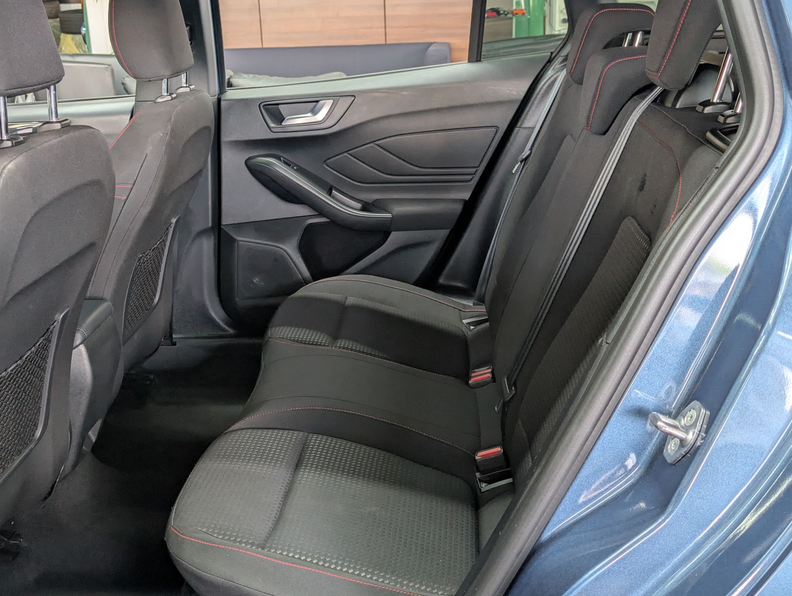 Fahrzeugabbildung Ford Focus 1.0 EB ST-Line ACC LED KAM WINTER Styling