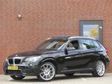 BMW X1 sDrive20i M-pack Leer/Panoramadak/Trekhaak/Xe - Gebrauchtwagen in Leer
