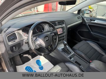 Volkswagen Golf - 8