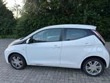 Toyota Aygo (X) 1,0-l-VVT-i x-play x-play - Toyota Unfallwagen