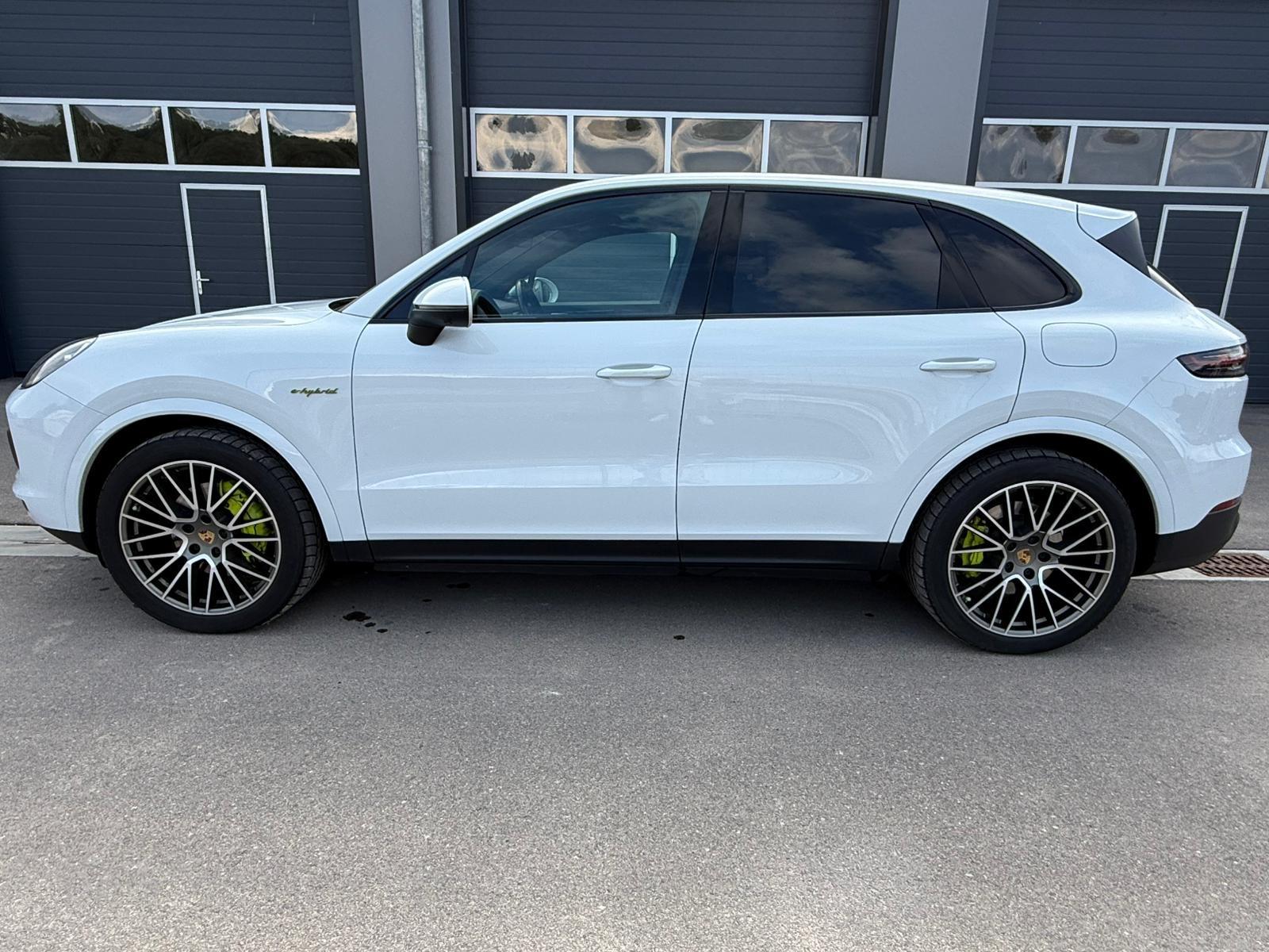 Porsche Cayenne E-Hybrid Platinum Edition+AHK+Pano+Alu21